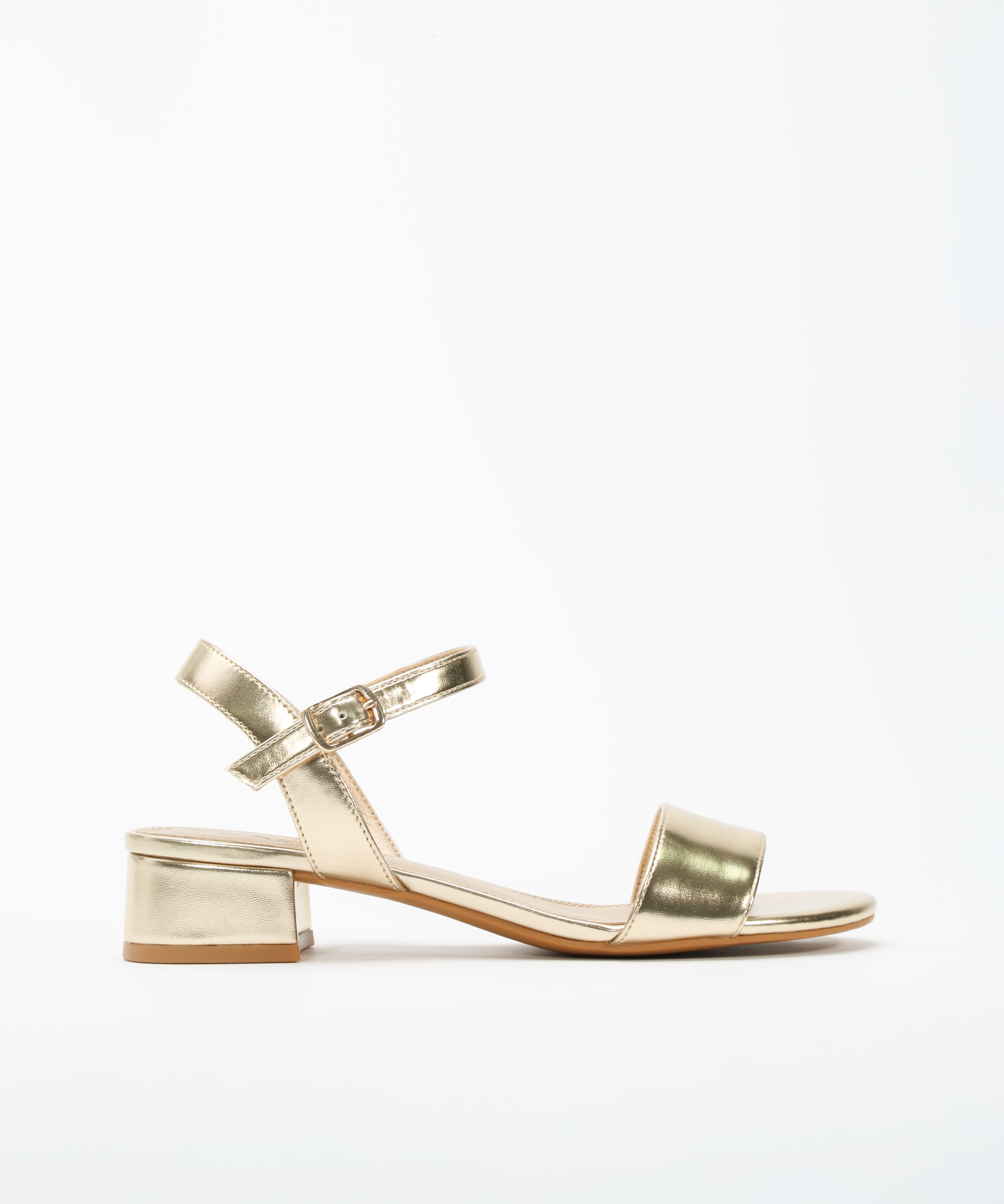 Sandalias tacón bajo